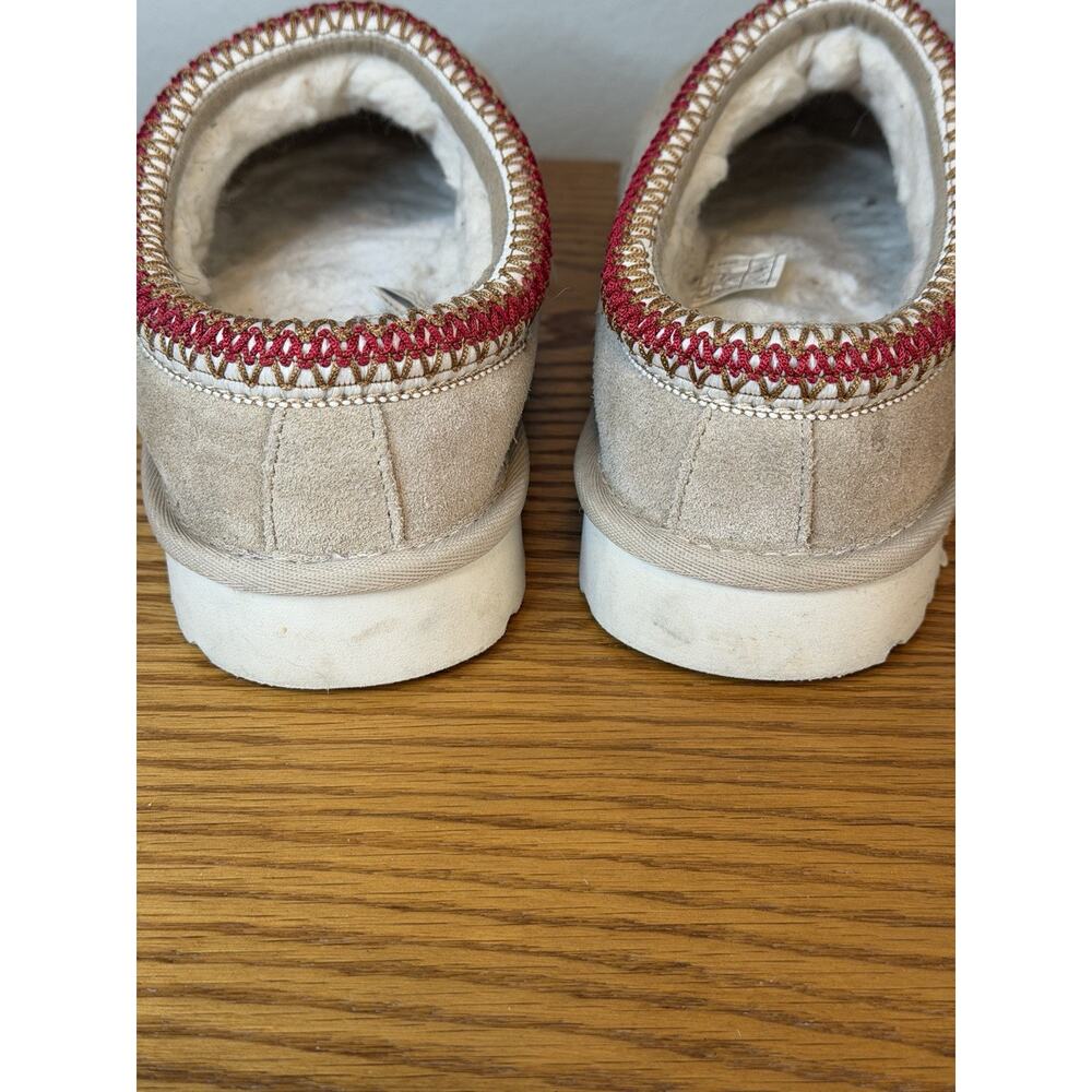 Ugg Tan Suede Fleece Lined Slippers Mules Size 9 with Red Gold/Brown Embroidery - Picture 5 of 7